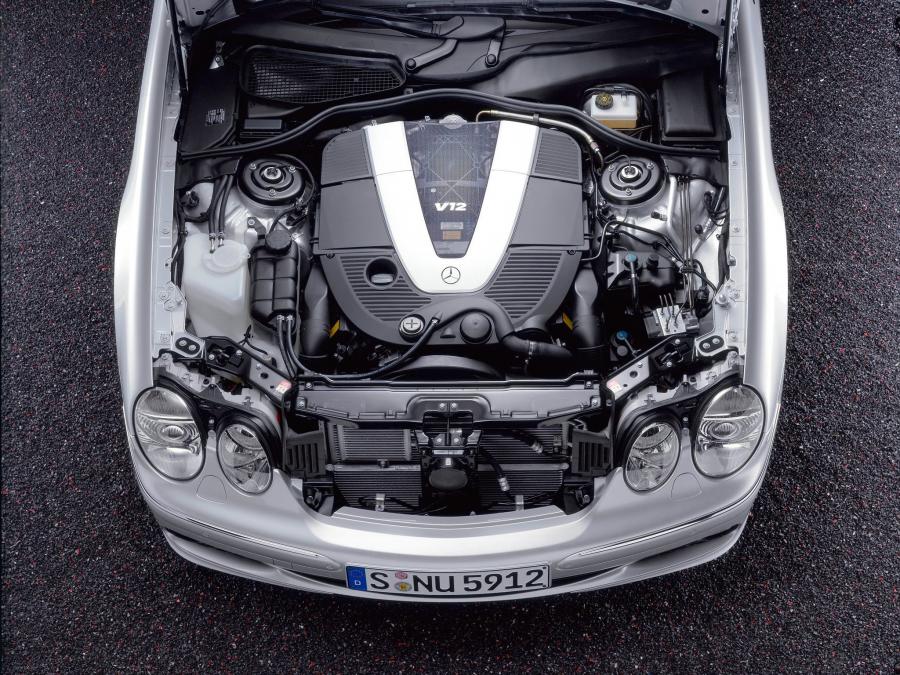  Mercedes-Benz CL600 2002 года  (фото 5 из 19)